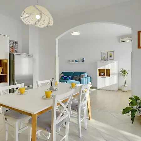 Ideal For Families With Pets Апартаменти Пула