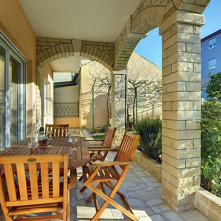 In Near The Sea アパート プーラ