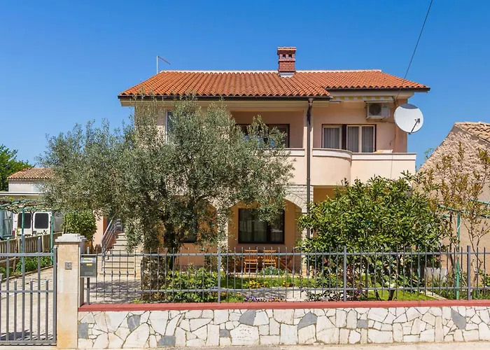 In Near The Sea * Πούλα